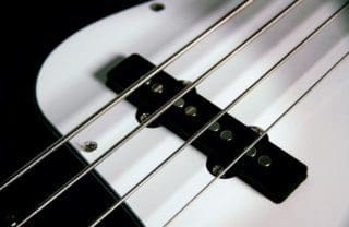 E-Bass-Saiten Unterschiede: Welche sind die richtigen für mich?