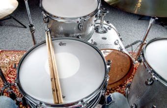 Schlagzeug-Felle – worauf man achten sollte