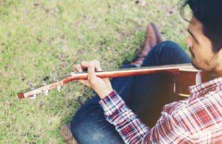 Gitarre üben: Effektiv und vernünftig vorankommen