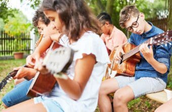 Welche Gitarrengröße für welche Körpergröße?