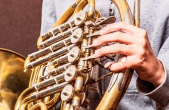 Horn ab welchem Alter – wann es mit dem Waldhorn losgehen kann