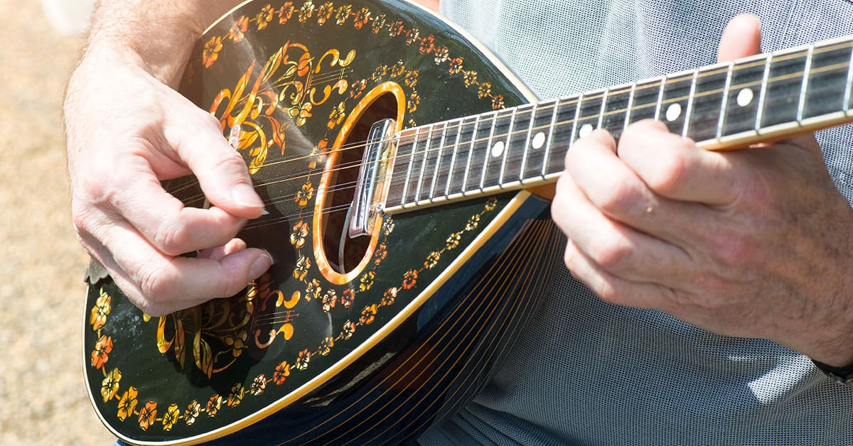 Bouzouki kaufen prägendes Instrument mit kuriosen Wurzeln Musikmachen