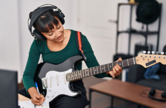 Tonleitern für Gitarre – vollkommener Nonsens