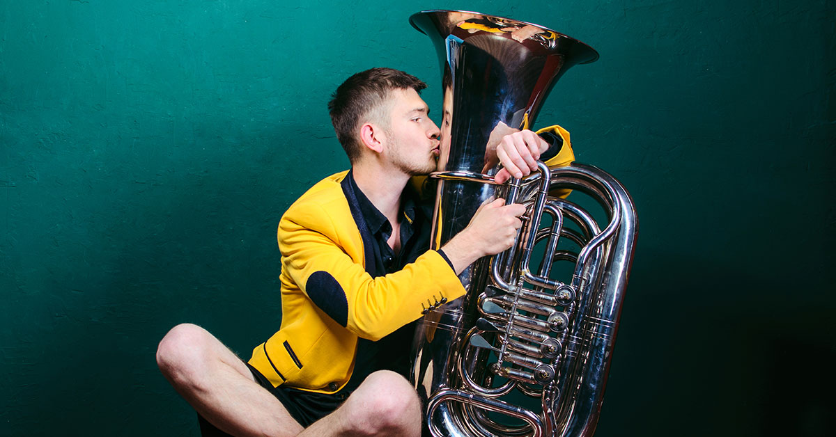 Das Jahr Der Tuba Ist Eröffnet – JYNFLT