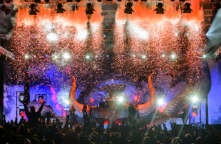 Weshalb Pyrotechnik auf der Bühne nichts für Anfänger ist