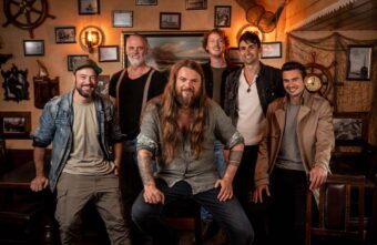 Versengold feiert mit „Eingenordet“ den nächsten Meilenstein ihrer Karriere