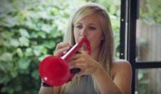 Ist eine Plastiktrompete eine wirkliche Alternative?