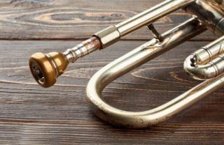 Mundstück sitzt fest: Abhilfe für Trompeter und andere Blechbläser