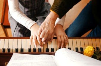 Wie kann ich mein Kind musikalisch fördern?