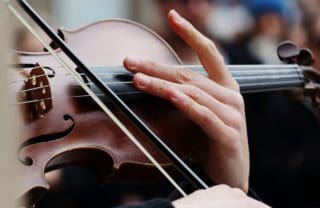 Vibrato auf der Geige lernen: Tipps und Tricks für den schönen Klang