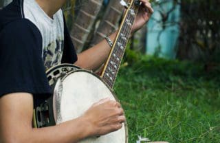 Banjo spielen für Einsteiger – Instrument mit dem besonderen Groove