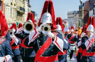 Marching-Blasinstrumente kaufen für den Bombast-Sound